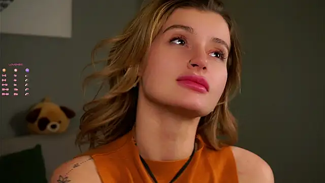 Snapshot of buvei chatting on December 22, 2025, 1:22 pm buvei online show from December 22, 2025, 1:22 pm