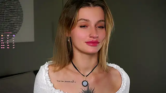 Snapshot of buvei chatting on December 19, 2025, 2:41 pm buvei online show from December 19, 2025, 2:41 pm