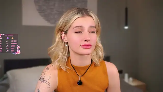 Snapshot of buvei chatting on February 8, 2026, 12:03 pm buvei online show from February 8, 2026, 12:03 pm