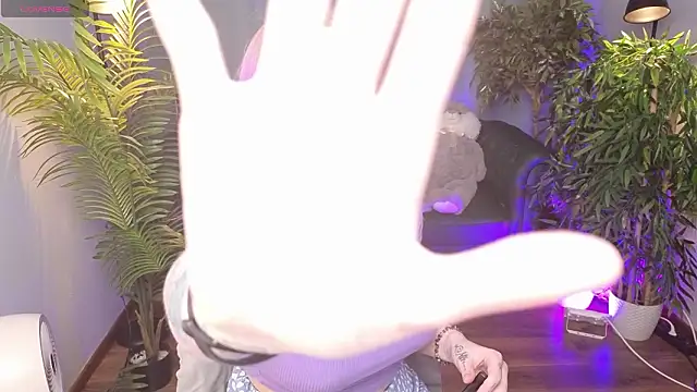 Kiki shay online show from February 4, 2026, 9:32 pm