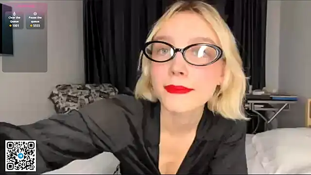 MelodyImam online show from November 11, 2025, 2:12 pm