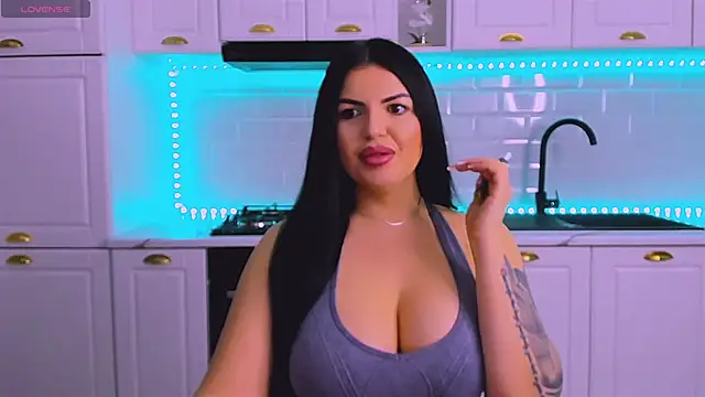 Snapshot of RheaLynn chatting on March 16, 2026, 9:28 pm RheaLynn online show from March 16, 2026, 9:28 pm