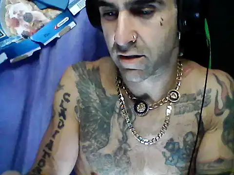 Snapshot of alphacloudGod chatting on February 25, 2026, 10:04 am alphacloudGod online show from February 25, 2026, 10:04 am