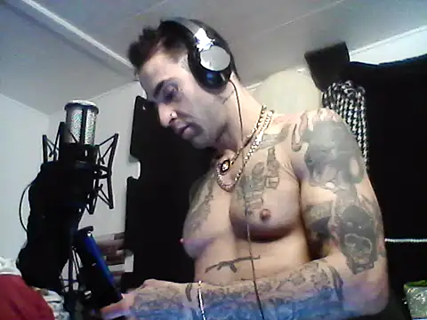 Snapshot of alphacloudGod chatting on February 27, 2026, 5:02 pm alphacloudGod online show from February 27, 2026, 5:02 pm