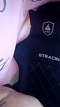 Snapshot of alphacloudGod chatting on January 10, 2026, 5:52 pm alphacloudGod online show from January 10, 2026, 5:52 pm