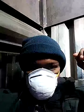 loVbRo1 online show from November 30, 2025, 7:03 pm