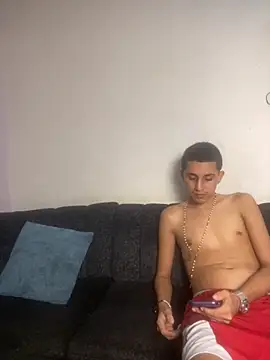 yimmy helenhot online show from October 22, 2025, 2:33 am