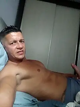 Snapshot of Cyborg45 chatting on February 7, 2026, 6:27 pm Cyborg45 online show from February 7, 2026, 6:27 pm