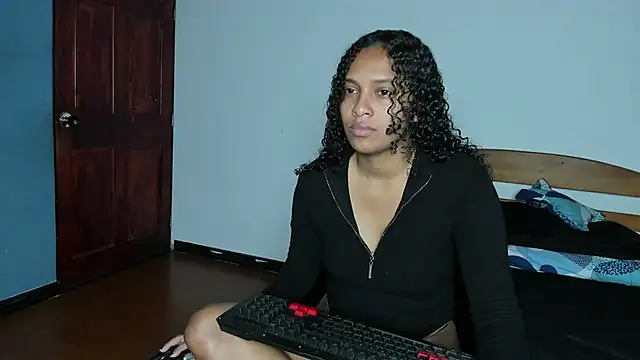 Angel-love02 online show from October 24, 2025, 12:48 pm