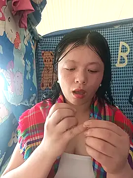 lisa-bae00 online show from April 15, 2026, 5:46 am