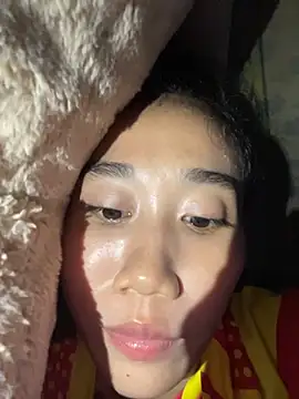 Snapshot of Candy_111 chatting on December 17, 2025, 4:12 pm Candy 111 online show from December 17, 2025, 4:12 pm