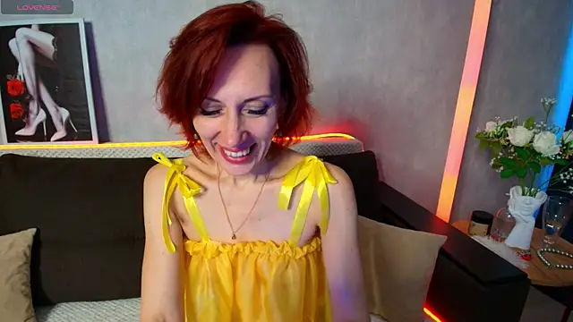 Snapshot of Scarlett_Snakee chatting on May 21, 2026, 3:26 am Scarlett Snakee online show from May 21, 2026, 3:26 am