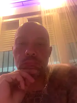 gitanoMad online show from November 27, 2025, 10:43 pm