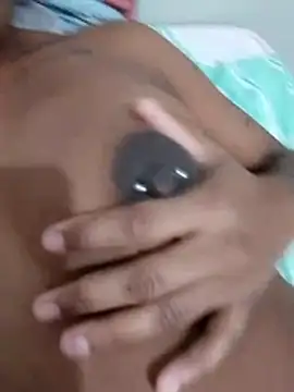 Snapshot of Jennyy31 chatting on November 18, 2025, 9:45 am Jennyy31 online show from November 18, 2025, 9:45 am