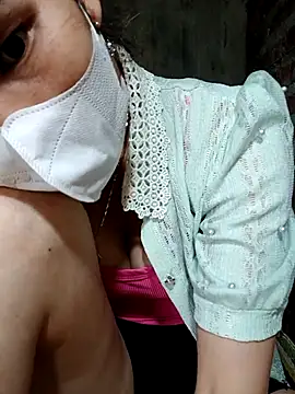 Snapshot of Bear_bear0 chatting on November 9, 2025, 2:15 am Bear bear0 online show from November 9, 2025, 2:15 am