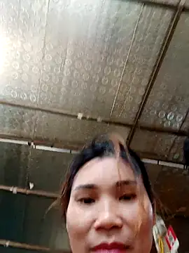 Snapshot of Bear_bear0 chatting on October 24, 2025, 12:42 am Bear bear0 online show from October 24, 2025, 12:42 am