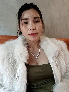 Snapshot of Bear_bear0 chatting on November 20, 2025, 12:55 am Bear bear0 online show from November 20, 2025, 12:55 am