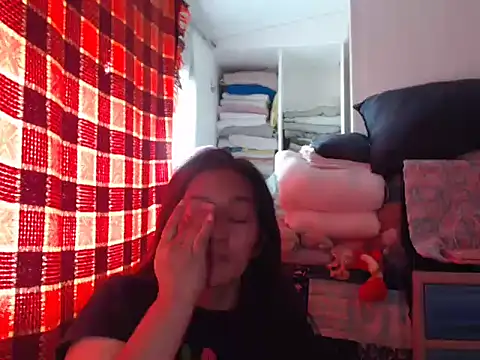 Snapshot of Kinkybela2025 chatting on November 30, 2025, 12:22 am Kinkybela2025 online show from November 30, 2025, 12:22 am