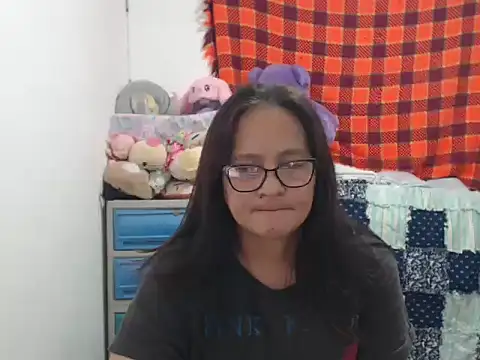 Snapshot of Kinkybela2025 chatting on November 13, 2025, 10:02 pm Kinkybela2025 online show from November 13, 2025, 10:02 pm