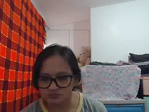 Snapshot of Kinkybela2025 chatting on January 15, 2026, 1:42 am Kinkybela2025 online show from January 15, 2026, 1:42 am