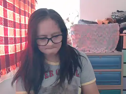 Snapshot of Kinkybela2025 chatting on February 11, 2026, 12:10 am Kinkybela2025 online show from February 11, 2026, 12:10 am