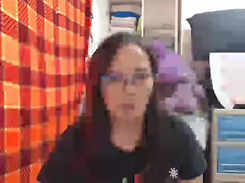 Snapshot of Kinkybela2025 chatting on December 5, 2025, 3:05 am Kinkybela2025 online show from December 5, 2025, 3:05 am