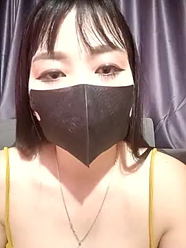 KellyZii online show from October 21, 2025, 3:44 pm
