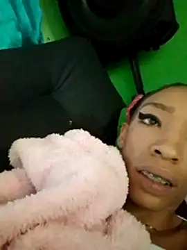 YAILIN 04 online show from July 7, 2026, 8:23 pm
