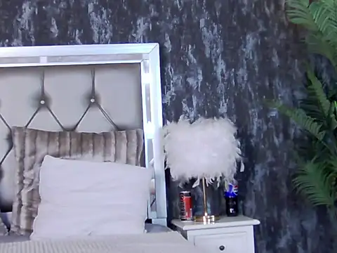 Snapshot of KendraNoir chatting on November 8, 2025, 5:55 am KendraNoir online show from November 8, 2025, 5:55 am