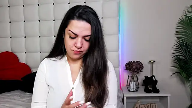 Snapshot of AlsouKass chatting on November 13, 2025, 6:28 am AlsouKass online show from November 13, 2025, 6:28 am