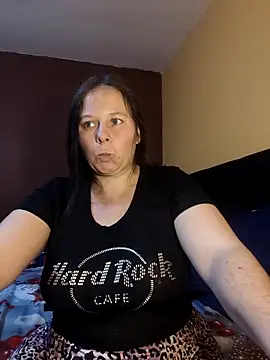 anays dirtyshow online show from April 15, 2026, 7:58 pm