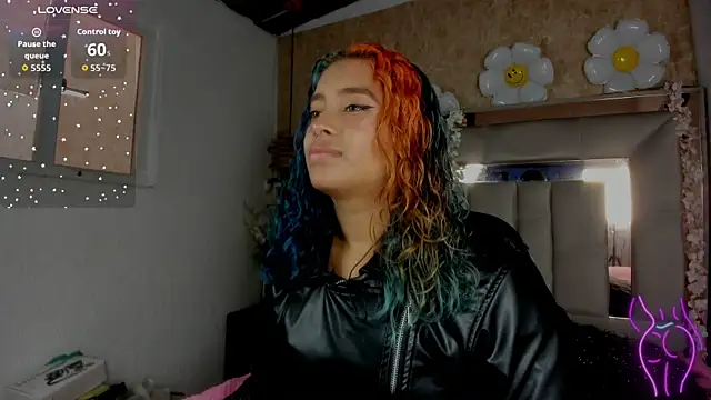 Cristall ravven online show from November 21, 2025, 3:11 pm