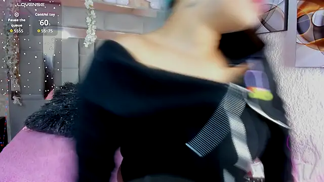 Cristall ravven online show from November 18, 2025, 7:39 pm