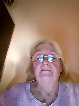 Snapshot of AmyLove353 chatting on February 23, 2026, 8:31 pm AmyLove353 online show from February 23, 2026, 8:31 pm