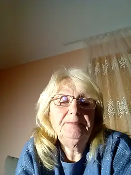 AmyLove353 online show from October 24, 2025, 9:58 pm