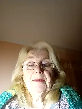 Snapshot of AmyLove353 chatting on January 9, 2026, 4:41 am AmyLove353 online show from January 9, 2026, 4:41 am