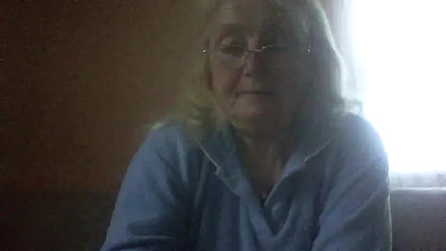 AmyLove353 online show from April 30, 2026, 3:35 am