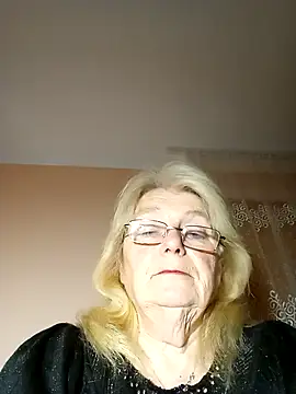 AmyLove353 online show from November 15, 2025, 4:27 am