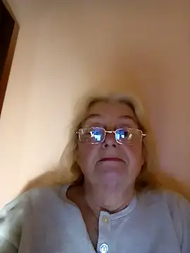 Snapshot of AmyLove353 chatting on February 5, 2026, 8:59 pm AmyLove353 online show from February 5, 2026, 8:59 pm