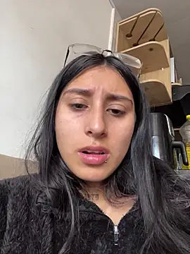 Snapshot of Violeet-Smith chatting on December 16, 2025, 5:39 pm Violeet-Smith online show from December 16, 2025, 5:39 pm