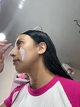 Snapshot of Violeet-Smith chatting on January 8, 2026, 6:58 pm Violeet-Smith online show from January 8, 2026, 6:58 pm