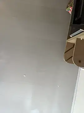 Snapshot of Violeet-Smith chatting on January 6, 2026, 6:45 pm Violeet-Smith online show from January 6, 2026, 6:45 pm