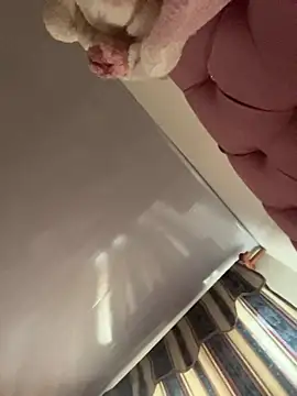 Snapshot of Violeet-Smith chatting on February 23, 2026, 1:12 pm Violeet-Smith online show from February 23, 2026, 1:12 pm