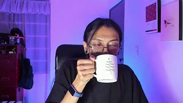  Astrea  online show from February 18, 2026, 1:14 am