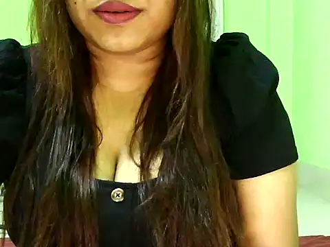 Snapshot of Safa_Pari chatting on November 12, 2025, 9:07 pm Safa Pari online show from November 12, 2025, 9:07 pm