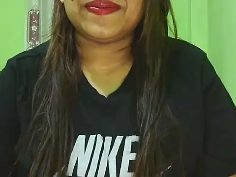 Snapshot of Safa_Pari chatting on October 22, 2025, 5:01 pm Safa Pari online show from October 22, 2025, 5:01 pm