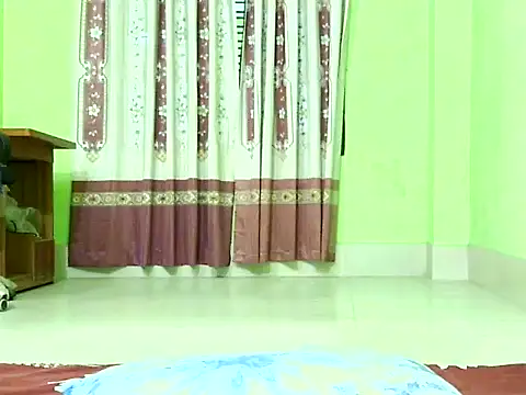 Snapshot of Safa_Pari chatting on November 2, 2025, 5:07 pm Safa Pari online show from November 2, 2025, 5:07 pm