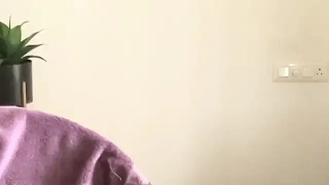 Snapshot of MakeMeAwareAah chatting on December 16, 2025, 7:23 am MakeMeAwareAah online show from December 16, 2025, 7:23 am