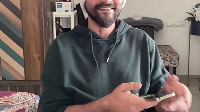 Snapshot of MakeMeAwareAah chatting on January 7, 2026, 5:45 am MakeMeAwareAah online show from January 7, 2026, 5:45 am