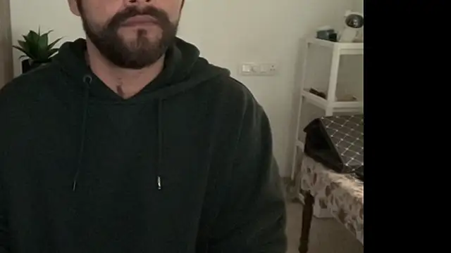 Snapshot of MakeMeAwareAah chatting on December 15, 2025, 3:45 am MakeMeAwareAah online show from December 15, 2025, 3:45 am